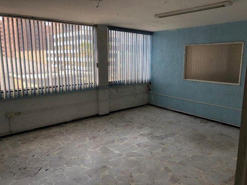 Imagen 3 de 8 de Oficina Comercial En Renta Guillermina