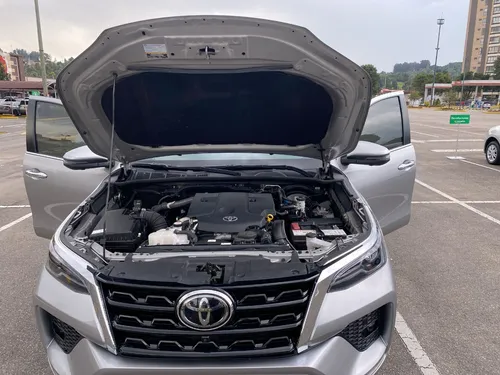 Toyota Fortuner Srv 2.4 Diesel 4x2 At 2023
