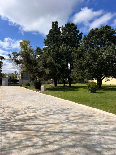 Lotes A La Venta. Condominio La Faustina. Villa Udaondo.