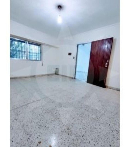 Imagen 5 de 10 de Gran Oportunidad! Casa De 2 Dormitorios En Ph | B. 7 Jefes