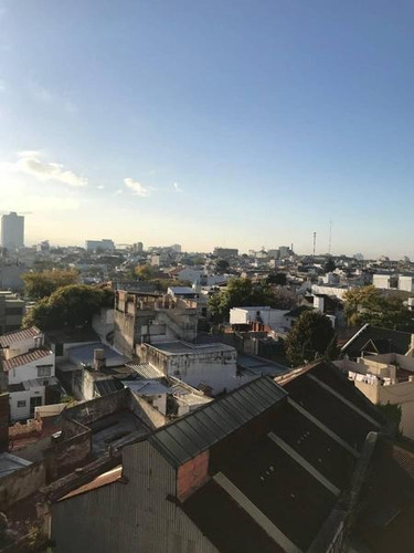 Imagen 2 de 15 de Departamento Venta Parque Chacabuco 3 Ambientes
