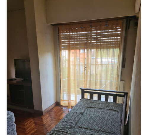 Casa Con Jardín, Pileta Y Parrilla En Lote Doble - Apto Crédito- Dueño Directo - Merlo