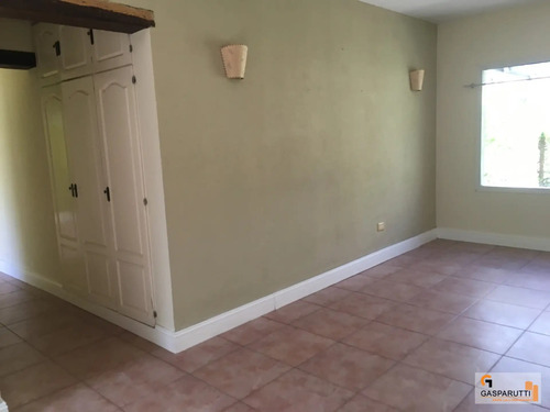 Hermosa Casa En Lote 1200 M Con Pileta En Barrio Cerrado Sep