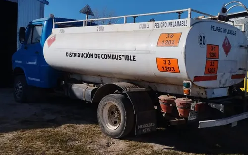 Camión Cisterna De Combustible 7000 Litros