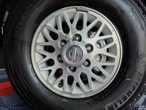 Nissan Pathfinder Le Ee Piel Aa 4x2 At