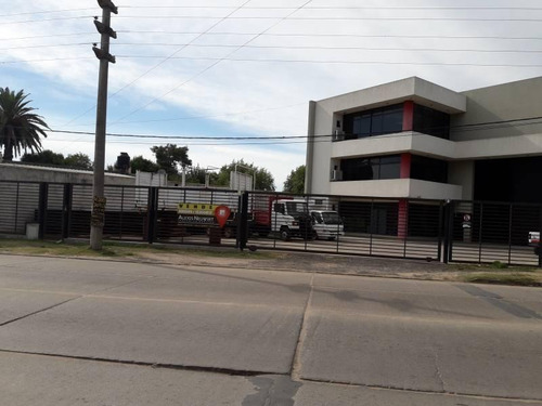 Imagen 1 de 21 de Galpón En Venta En Acceso Principal De Gualeguaychu