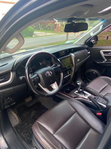 Toyota Hilux SW4 2.8 Srx 177cv 4x4 7as At