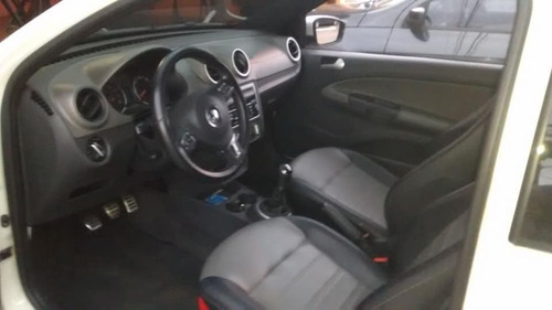 Volkswagen Saveiro 1.6 16v Cross Cab. Dupla Total Flex 2p