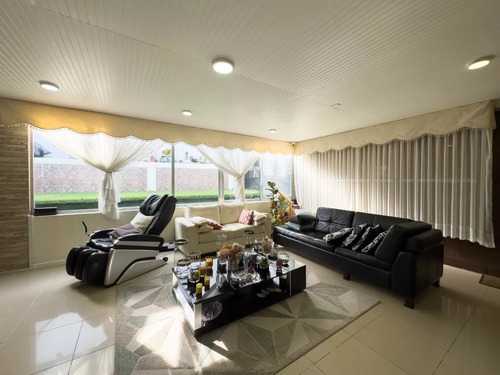 Linda Casa En Lomas San Andrés
