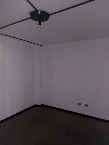 Local Comercial En Venta Centro De Los Teques