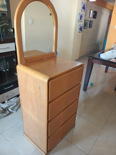 Cómoda De 4 Cajones De Pino (Usado)