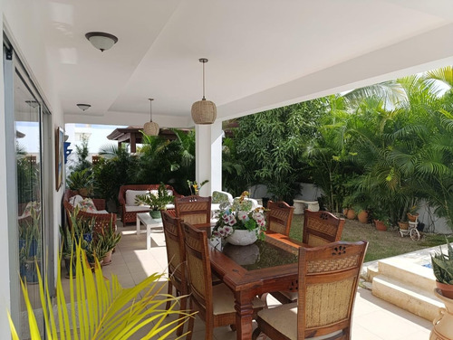 Casa En Venta En Primaveral, Bávaro, Punta Cana, 260m2