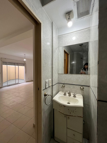 Venta De Ph Monoambiente En Av Rivadavia Y Byron Excelente Oportunidad