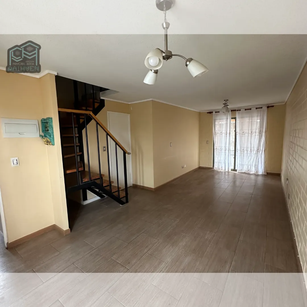 Imagen 2 de 10 de Se Arrienda Amplia Y Hermosa Casa 3d 2b En Quillota