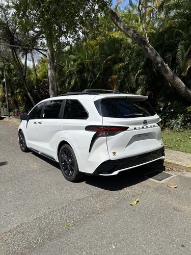 Imagen 1 de 8 de Toyota Sienna Xse 2023