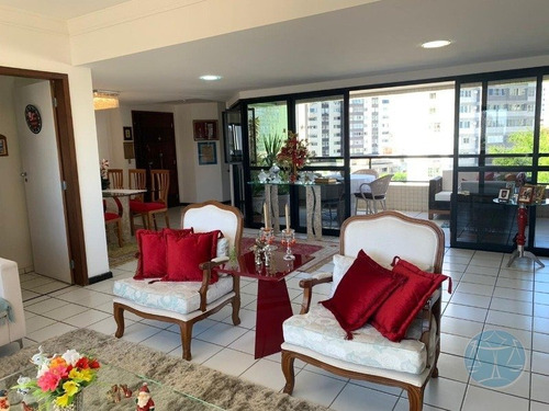 Imagem 7 de 15 de Apto Mobiliado 3 Suites Em Petropolis - V-10877