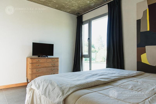 Imagen 30 de 30 de Casa De 208m2 Construidos Con Diseño Y Categoría - Barrio Guido - Bajas Expensas