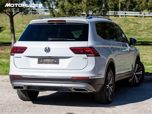 Imagen 2 de 15 de Volkswagen Tiguan Highline Extra Full | Permuta / Financia