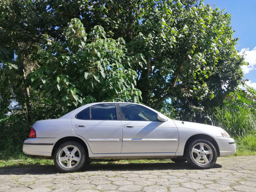 Nissan Sentra 1.8 16v Gxe 4p