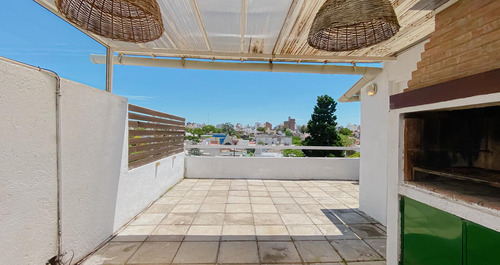 Se Vende Departamento Tipo Dúplex Con Terraza Y Asador Propio  - B° Ducasse