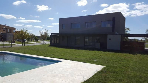 Casa - El Canton