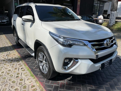 Imagem 3 de 10 de Toyota Hilux Sw4 Srx 2.8 Turbo 4x4 At