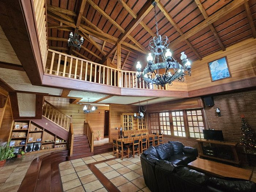 Nuevo Valor - Chalet Barrio Ex Malibu - Estilo Texana