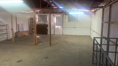 Pb Arrienda Propiedad Comercial  Sector Feria Prat