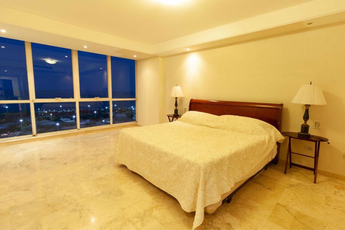 Imagen 4 de 22 de Lujoso Apartamento En Edificio Emperador Marisabel Fernández