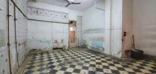 Local Comercial En Alquiler Ubicado En Balvanera
