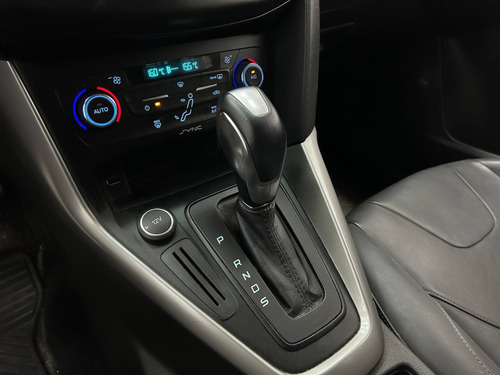 Ford Focus 2.0 SE PLUS 16V FLEX 4P POWERSHIFT