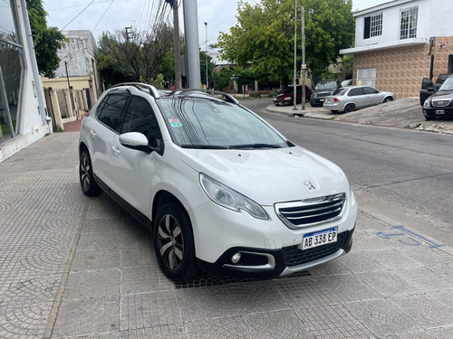 Imagen 14 de 15 de Peugeot 2008 1.6 Feline