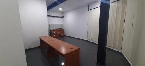 Imagen 8 de 15 de Local En Alquiler Av Miranda Barcelona