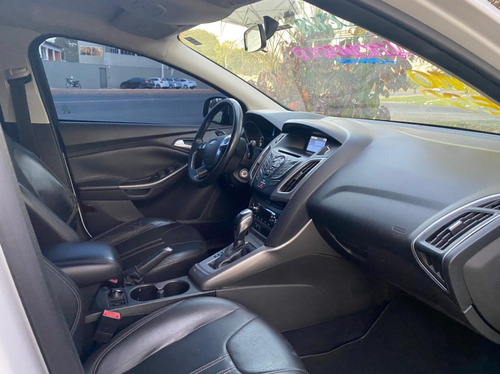 Imagem 5 de 8 de Ford Focus Sedan 2.0 16v 4p Se Powershift Flex