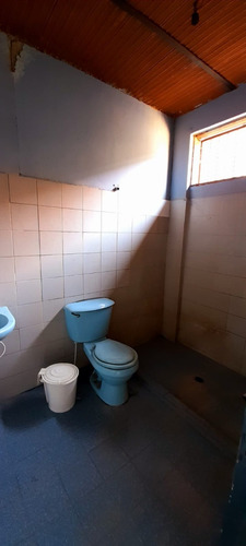 Imagen 7 de 11 de Casa Comercial En Alquiler, Ideal Para Consultorios, Taller De Costura, Oficinas.