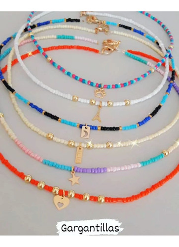 Collares En Mostacilla Con Dijes Variados. Mayor Y Detal