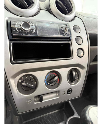 Ford Fiesta 1.6 MPI CLASS HATCH 8V FLEX 4P MANUAL