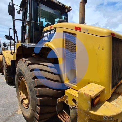 Imagem 4 de 9 de Pá Carregadeira Caterpillar 950h 2013