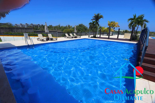 Cad Aura A 008. Funcional Y Acogedor, Con Balcón Y Acceso A Club De Playa En La Mejor Zona De Acapulco