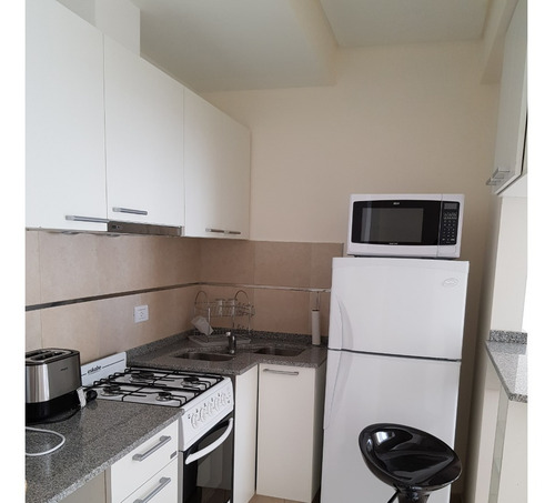 Imagen 4 de 12 de Departamento Confortable Con Cochera