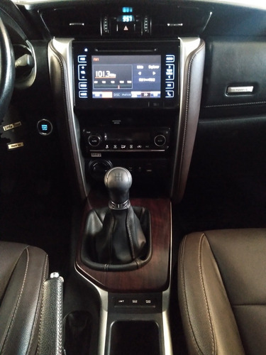 Imagen 13 de 13 de Toyota Sw4 2016 2.8 Srx 177cv 4x4 7as