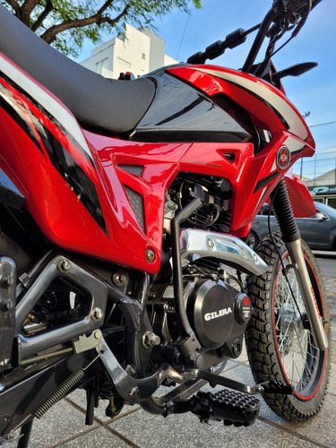 Imagen 3 de 11 de Gilera Smx 200 Enduro 0km 2023 Miracle Skua Gxr Triax Tornad