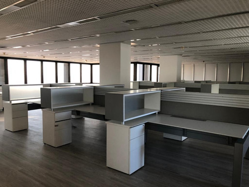 Oficinas En Alquiler | Av. Eduardo Madero 1020, Caba | 300 M²