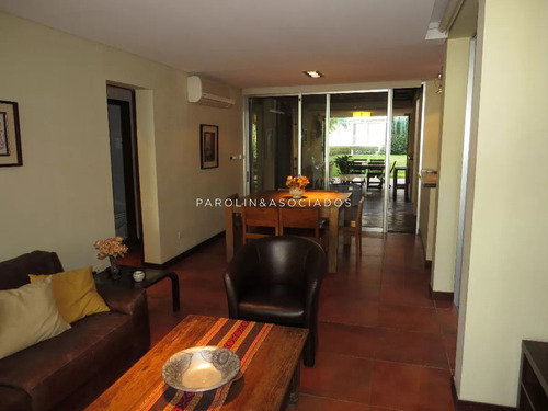 Casa En Venta De 5 Dormitorios En Montoya, Punta Del Este.
