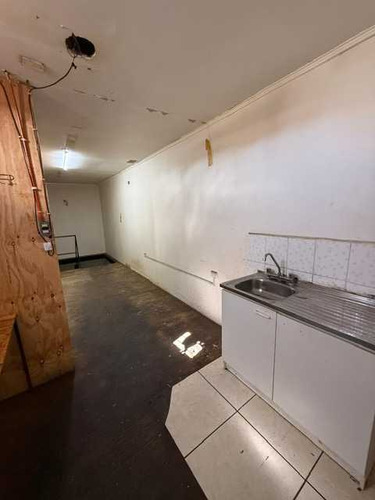 Arriendo Local Comercial Prat Esqu Santiago (94413)