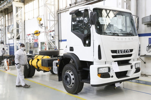 Imagen 3 de 7 de Iveco Tector 160e21 Gnc 0km ¡¡entrega Inmediata!!