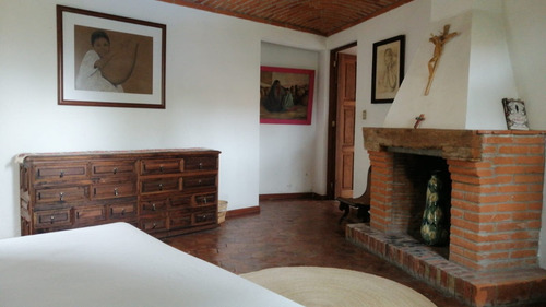Casa En Venta 1300m2, Tequisquiapan Centro, Qro, Méx.