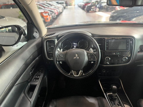 Mitsubishi Outlander 3.0 GT 4X4 V6 24V