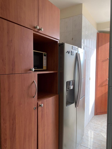 Apartamento En Res Magnolia Plaza Cod. India-1798