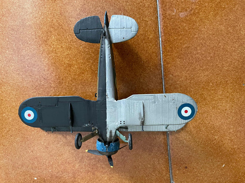 Avion Gloster Gladiator Armado Y Pintado